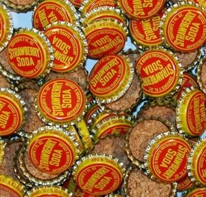 Soda Pop Flaschenverschlüsse Menge 12 ERDBEER SODA #2 Kork gefüttert New Old Stock - Bild 1 von 2