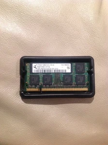 Hynix 1GB 2Rx8 PC2-5300S-555-12-E0 (DDR2-667) HYS64T128021EDL-3S-B2 SO-DIMM RAM - Picture 1 of 2