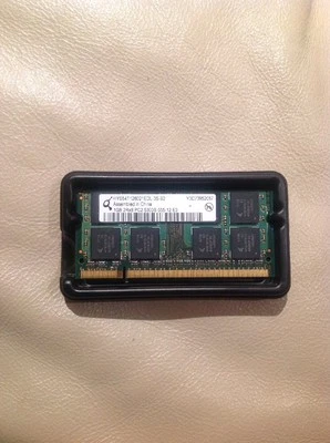 Hynix 1GB 2Rx8 PC2-5300S-555-12-E0 (DDR2-667) HYS64T128021EDL-3S-B2 SO-DIMM RAM - Image 1 of 2