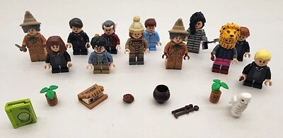Lot Of 12 Lego Harry Potter Mini Figs + Accessories - Image 1 of 4