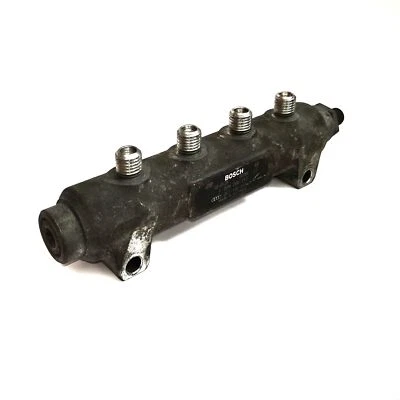 Distribuidor de combustible original Bosch Audi 057130089A A8 S8 inyector 3.3 TDI Foto 1 de 4