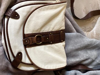 Monedero bandolera multi bolsillo. Clásico pero contemporáneo. Flirty n fun.  Foto 1 de 4