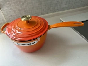 Le Creuset Signature Kochtopf 100th Anniversary Flamme Doree Goldknopf 16 cm - Bild 1 von 6