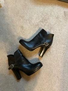 SIMPLY VERA WANG BLACK ANKLE BOOTS - Picture 1 of 4