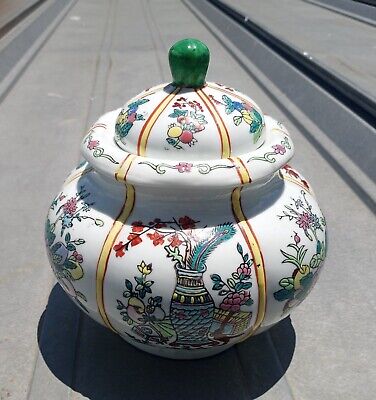 8  Tall Chinese Porcelain Famille Rose Ginger Jar/ Vase With Lid • 64.30$