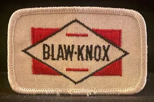 BLAW-KNOX TOPPA UNIFORME DIPENDENTE RICAMATA-ATTREZZATURA STRADALE E AUTOSTRADALE-CAMION - Foto 1 di 2