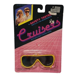Vintage 1987 Cruisers Kids Sunglasses With Matching Chord New Old Stock - Picture 1 of 6