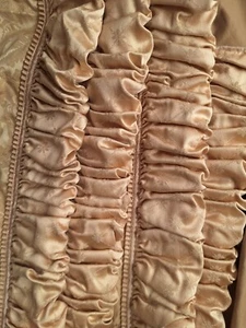 Queen size Quilted bedspread Sheridan - Light Gold - Used - Picture 1 of 23
