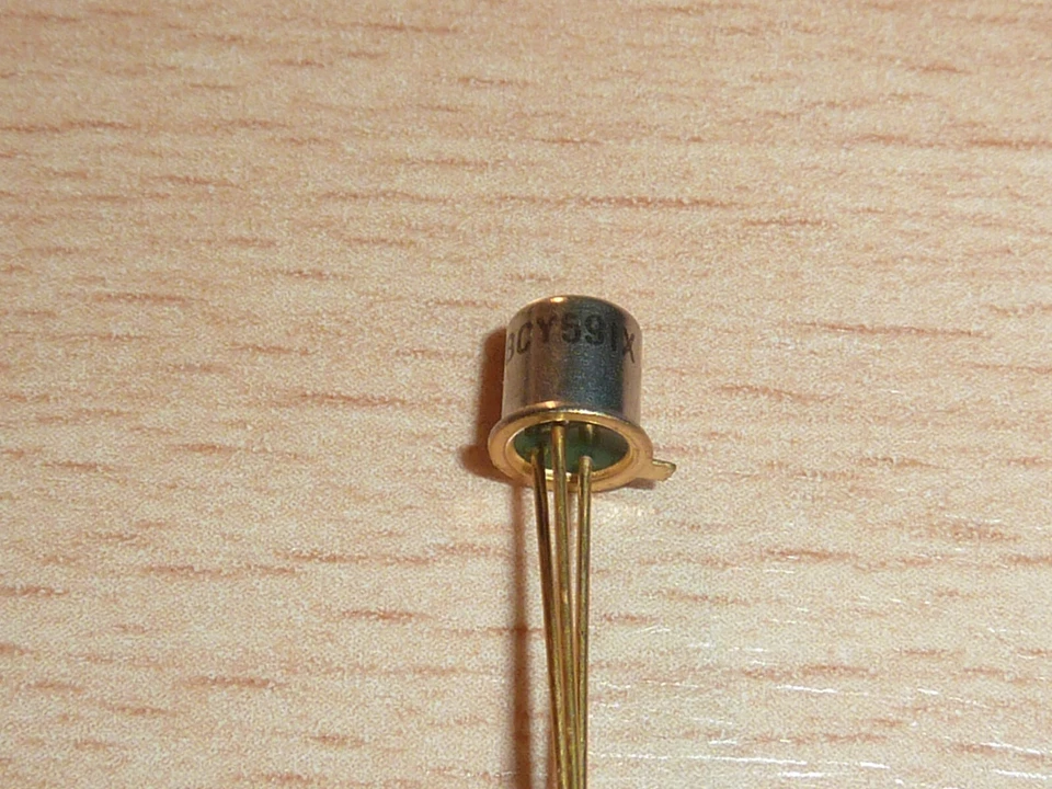 2 Stck. BCY59IX (NPN-Silizium-Transistor, 32V / 0,1A), Herst.: SGS-Thomson - Bild 1 von 1