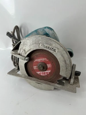 Makita 7-1/4 pulgadas Sierra circular con cable de 15 amperios 5007F Foto 1 de 4