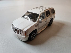 Hotwheels Miniature Vehicle "Cadillac Escalade TM GM" - Picture 1 of 5