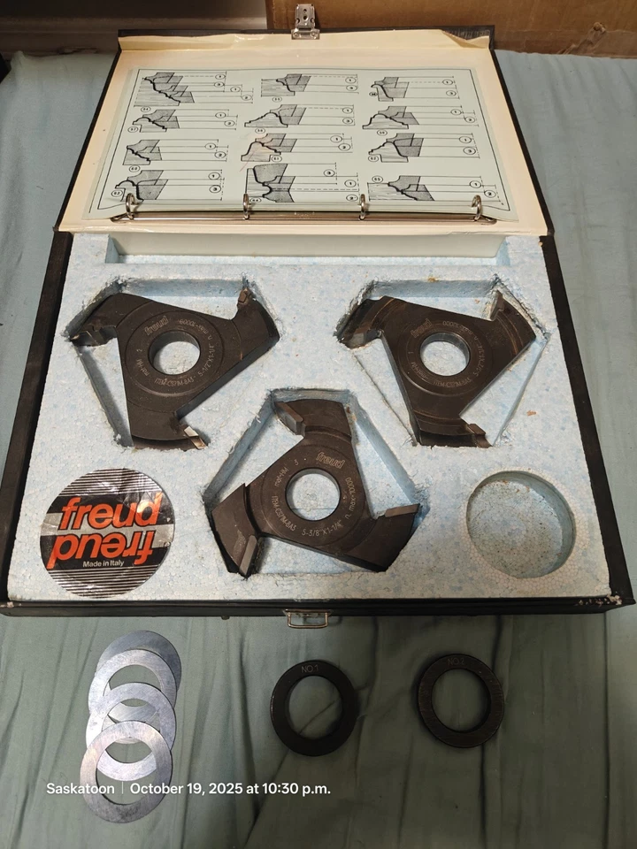 Freud CS71MBA3 Cassette 65 Shaper Cutter Set 1-1/4" Arbor Molding Crown Rail... Foto 1 de 4