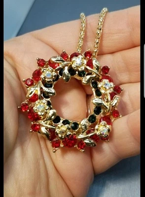 NUEVO CON ETIQUETAS - BROCHE O COLLAR COLGANTE CORONA CRISTAL ROJO FLOR AB BETSEY JOHNSON - Foto 1 de 4