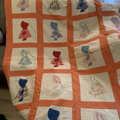 Edredón antiguo Sunbonnet para bebés con 20 bloques de bordado acabados cosidos a mano Foto 1 de 4