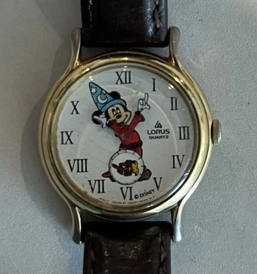 Reloj de cuarzo vintage Disney Lorus Fantasía Hechicero Mickey Mouse raro sin probar Foto 1 de 2