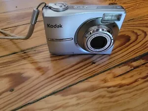 Kodak EasyShare C613 6.1MP Digital Camera Silver - Parts - Picture 1 of 6