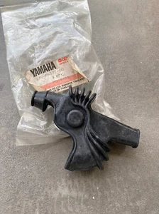 YAMAHA RXZ RXZ135 RXZ-135 RIGHT HANDLE LEVER COVER 2JK-F6372-00 - Picture 1 of 7