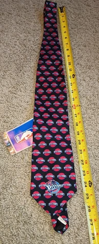 Detroit Pistons 100% Silk Tie NWT NBA Cover