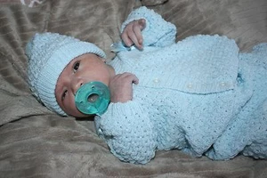 ADORABLE Knit Baby Doll Outfit For Reborn BLUE - Picture 1 of 5