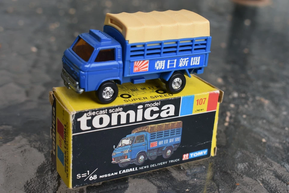 Camión de reparto Tomica 107 Nissan Caball Asahi nuevo 1/68 como nuevo en caja principios de los 70 Foto 1 de 1