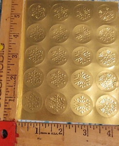 Vintage 40 Gold Snowflakes (4 Different Patterns) Stickers for Cards Unused - Picture 1 of 2