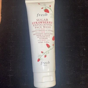 Fresh Sugar Strawberry Exfoliating Face Wash 4.2oz. (New Sealed/No Box) - Picture 1 of 6