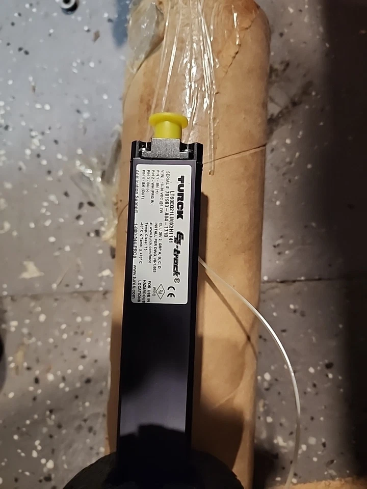 TURCK EZ-TRACK LT45E-Q21-LU0X3-H1141 / LT45EQ21LU0X3H1141 Position Sensor Track - Image 1 of 2