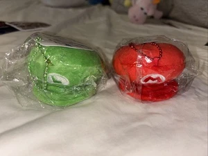 Super Mario Bros Hat Plush Keychains - Picture 1 of 2