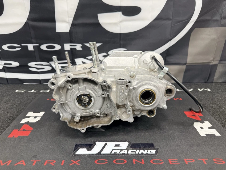 Оригинальный комплект картера 2003 KAWASAKI KX250 слева и справа! 14001-1307, хорошие чехлы KX250 - Изображение 1 из 4