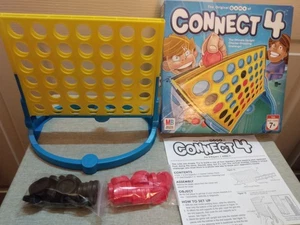 Hasbro Milton Bradley 2006 Connect Four 4 Board Game Complete With 42 Checkers - Picture 1 of 6