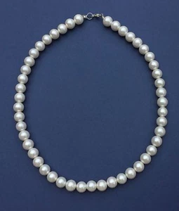 24" luminous faux pearls -10mm with a silver tone lobster claw clasp. - Picture 1 of 1