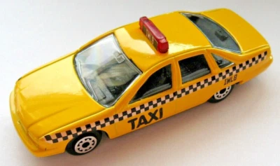 Chevrolet Chevy Caprice NYC Taxi Cab Maisto escala 1:64, diecast difícil de encontrar Foto 1 de 4