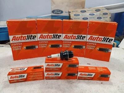 Cuatro bujías Autolite 3076 7/8" rosca Ford Modelo A y tractor más vintage Foto 1 de 4