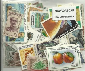 Lot 200 timbres de Madagascar - Picture 1 of 1
