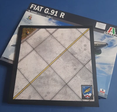 1:48 ITALERI Fiat G.91 R/3 diorama base Luftwaffe WaSLW50 ( CM. 25X25X1 ) - Immagine 1 di 4