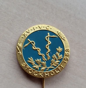 Insignia de prendedor médico vintage Vara de Asclepio Medicina Doctor Cruz Roja de Estocolmo - Imagen 1 de 2