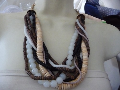 OFF WHITE INSEGNA LYDELL 10 FILI SEMI DI PUCA BIANCO PERLINE MARRONI SU CATENA COLLANA #26 25A