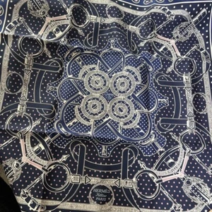 Hermes Carre 55 Scarf Eperon d' Or Orange Silk Navy Tags Box Unused. - Picture 1 of 7