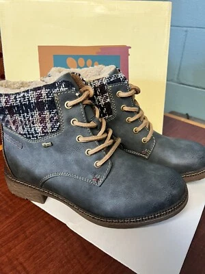Spring Step Women's Marylee Combat Boots fall/winter us size 9 NAVY new in box  - Image 1 of 4