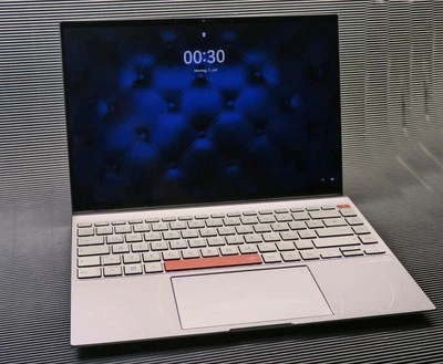 ASUS Zenbook 14X Space Edition OLED, i9, 32GB RAM, 1TB SSD, Touch - Bild 1 von 4