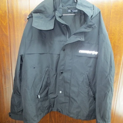 Chaqueta de lluvia con capucha Zara negra XL Racing Heritage para hombre Foto 1 de 4
