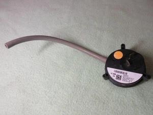 * Furnace Vacuum Air Pressure Switch * Part # 632491 / 9371 V0-HS-0117 * - Picture 1 of 5