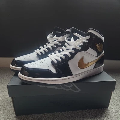 Talla 14 - Jordan 1 Mid SE Patente Negro Dorado Foto 1 de 4