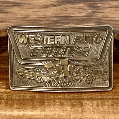 Lewis Hebillas of Chicago Para hombres Western Auto Neumáticos 'Desde 1909' Hebilla de Cinturón de Latón Foto 1 de 4