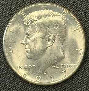 Medio dólar Kennedy 2017 D Mint Mark AU-Details - Imagen 1 de 4