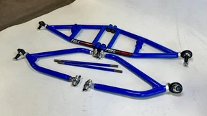 04-07 POLARIS OUTLAW 500 (STOCK) +0 (NEGRO SATINADO) VENTA DE BRAZOS DE CONTROL GNCC  - Imagen 1 de 7