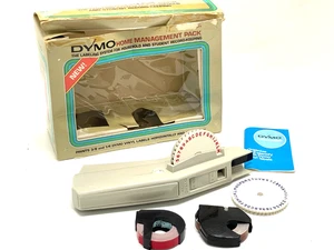 Vintage Dymo M-6 Beschriftungsgerät Set vertikale horizontale Räder - extra Bandrollen - Bild 1 von 3