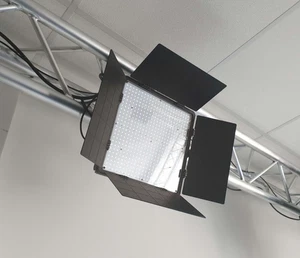 Videolicht Scheinwerfer Flächenleuchte 90 W Varytec VP-1 DMX LED Video BiLight - Bild 1 von 8