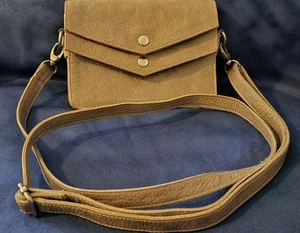 Borsa a tracolla Latico in pelle grigia piccola ciottolata doppia patta chiusura a scatto - Foto 1 di 5