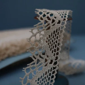 Vintage French Lace Border Cotton Bobbin Lace Geometric Scalloped Edging Trim - Picture 1 of 4